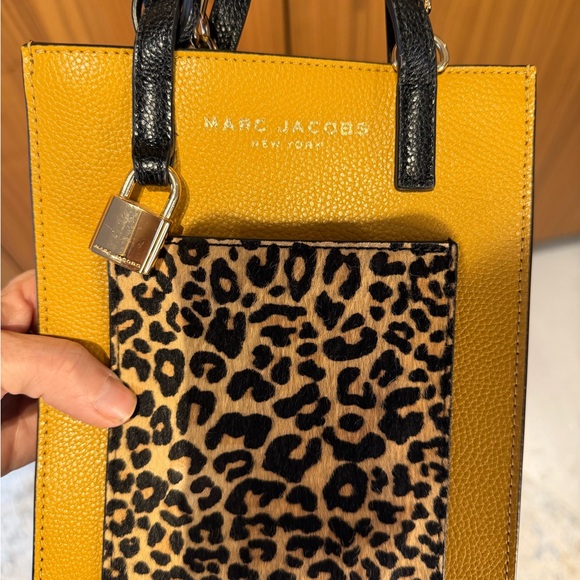 Marc Jacob’s Micro Leather Tote/Crossbody with leopard pocket - Picture 10 of 15